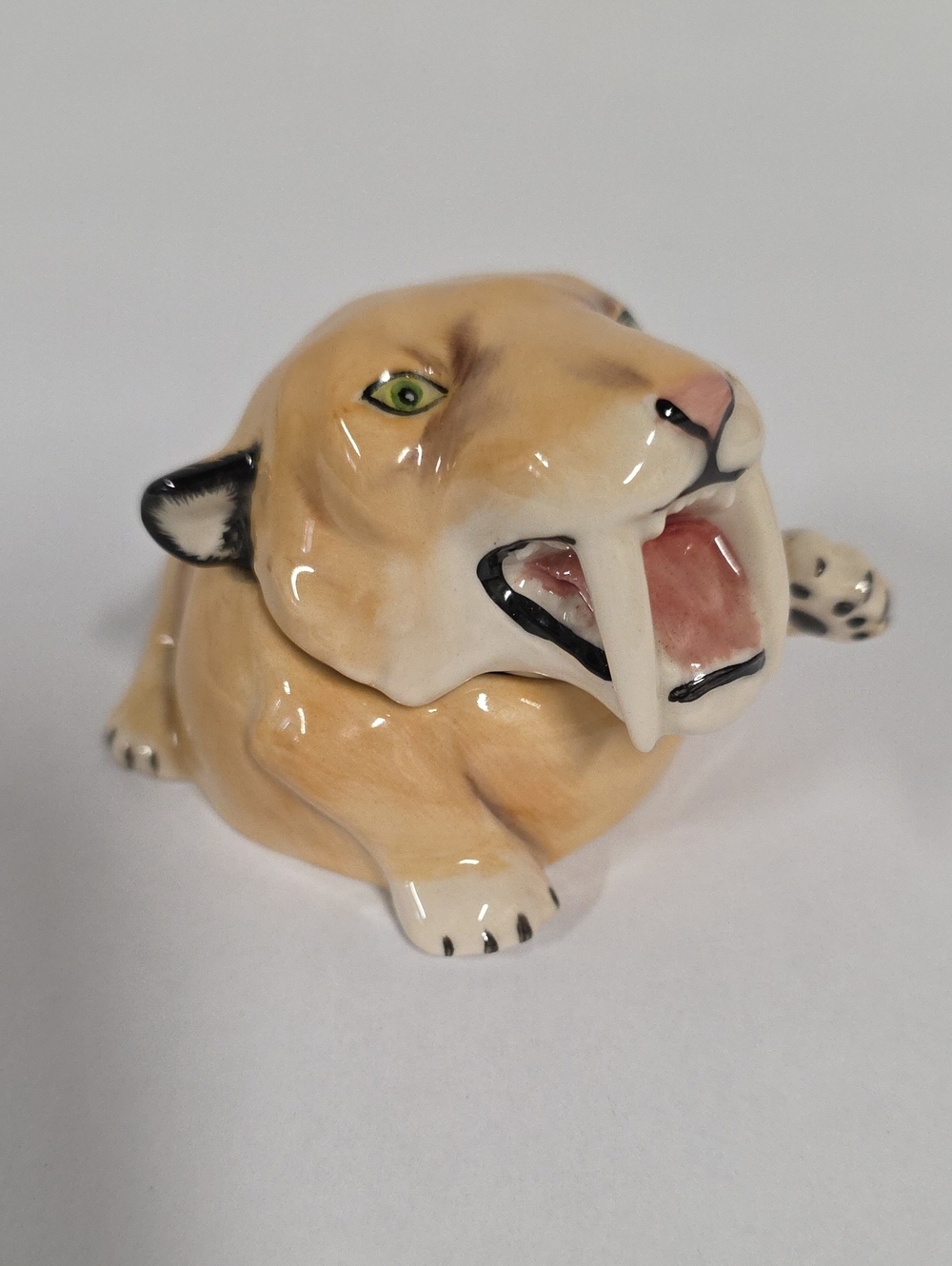 Kevin Francis "Signed" Face Pots 2001, Claw The Sabre Tooth, Collectibles